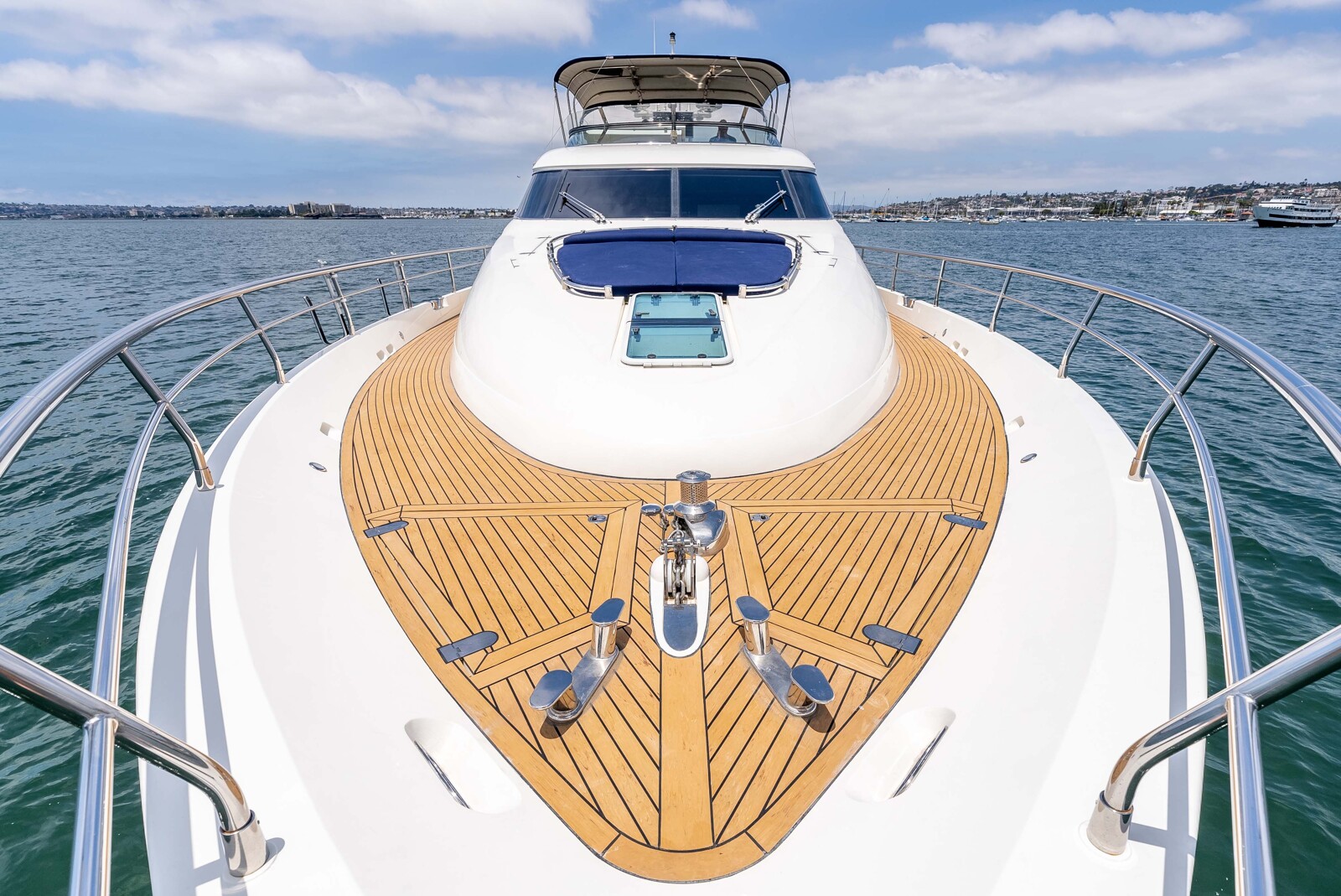 Bow sunpad and foredeck of the Fairline Squadron 78 Sea Hammock with synthetic teak decking